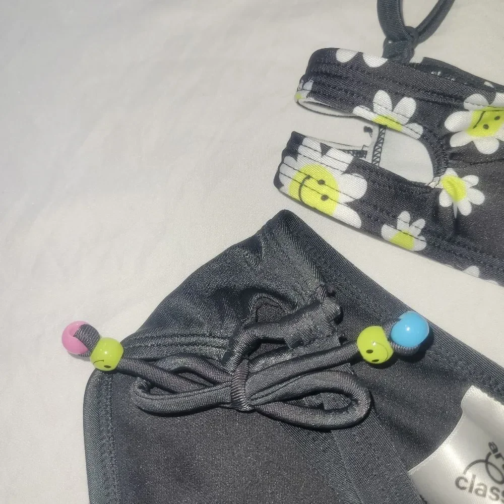 Art Class Size 8 Smiling Daisy Floral Printed Bikini Set
